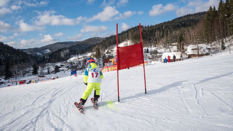 Ski areál Razula láká o víkendu na dětský závod O pohár strašidýlka Razuláka